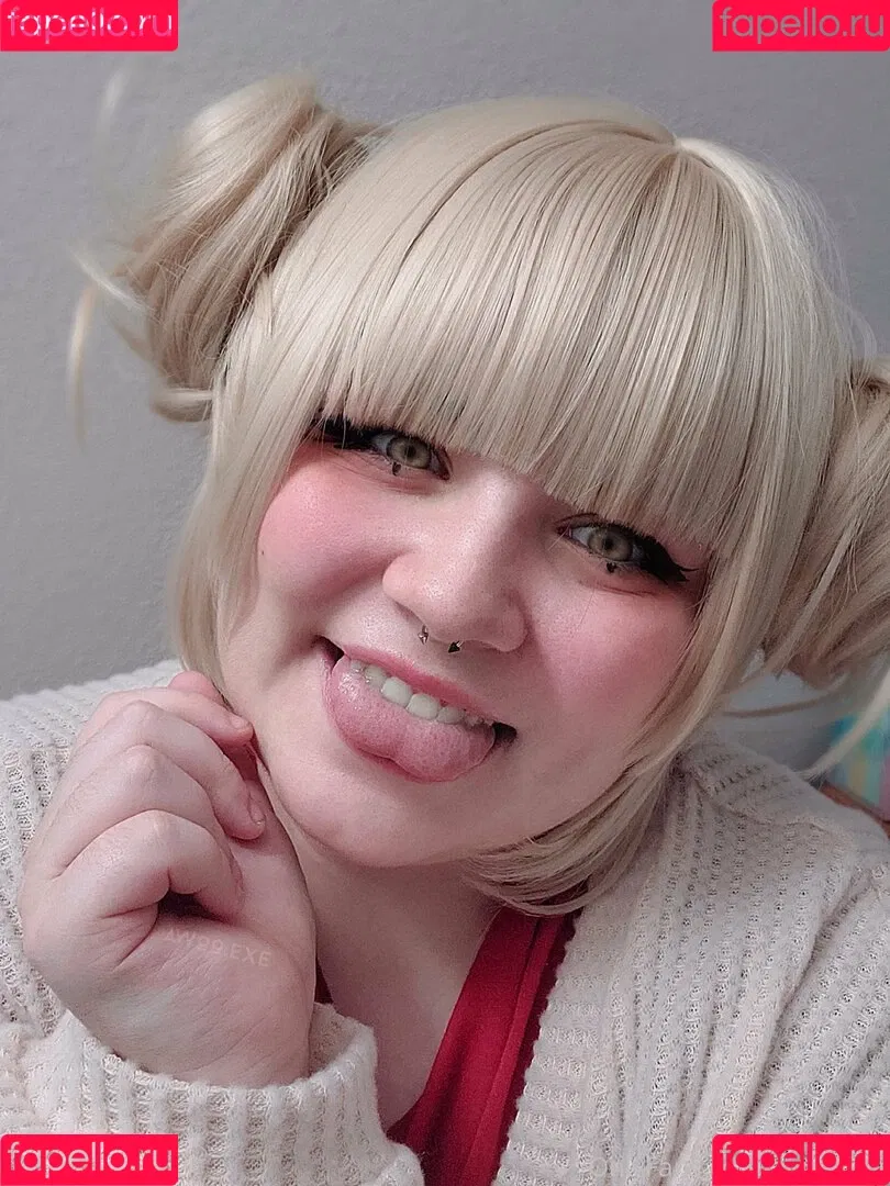 awoo.exe Onlyfans Photo Gallery 