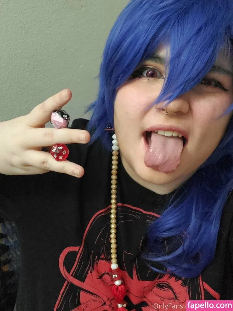 awoo.exe Onlyfans Photo Gallery 