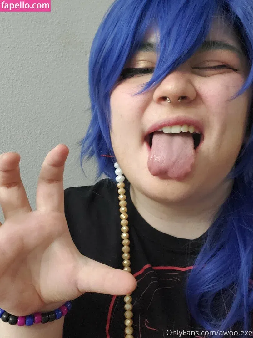 awoo.exe Onlyfans Photo Gallery 