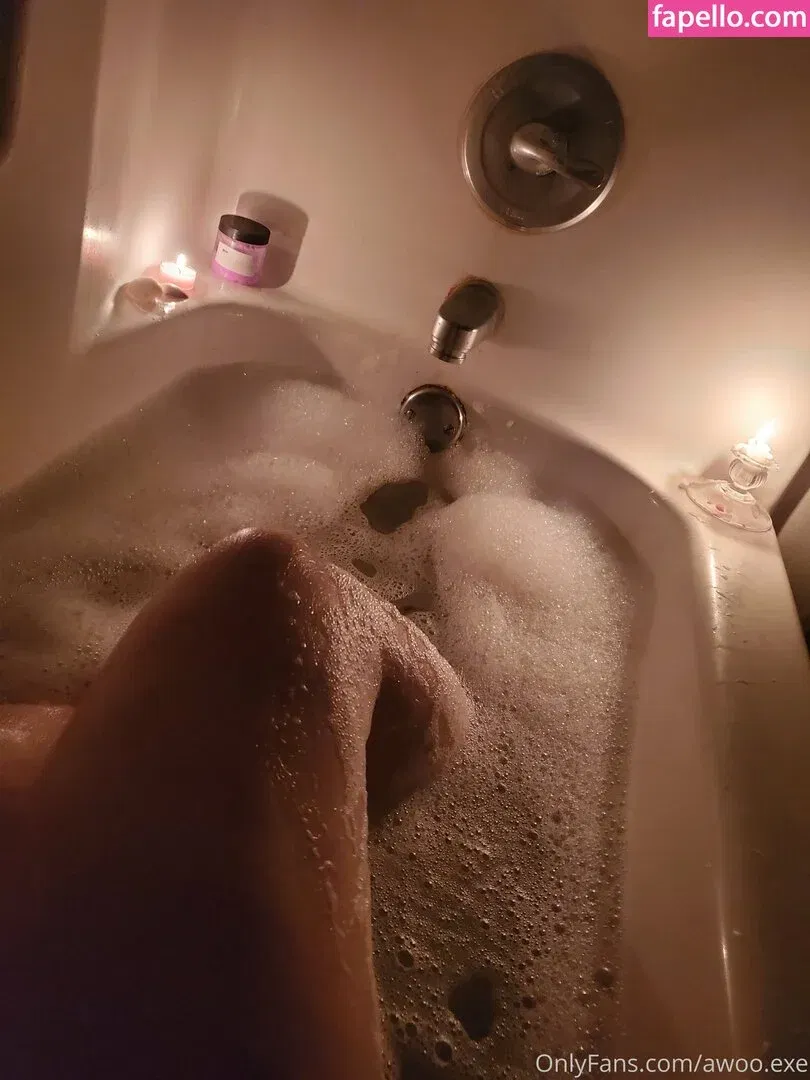 awoo.exe Onlyfans Photo Gallery 