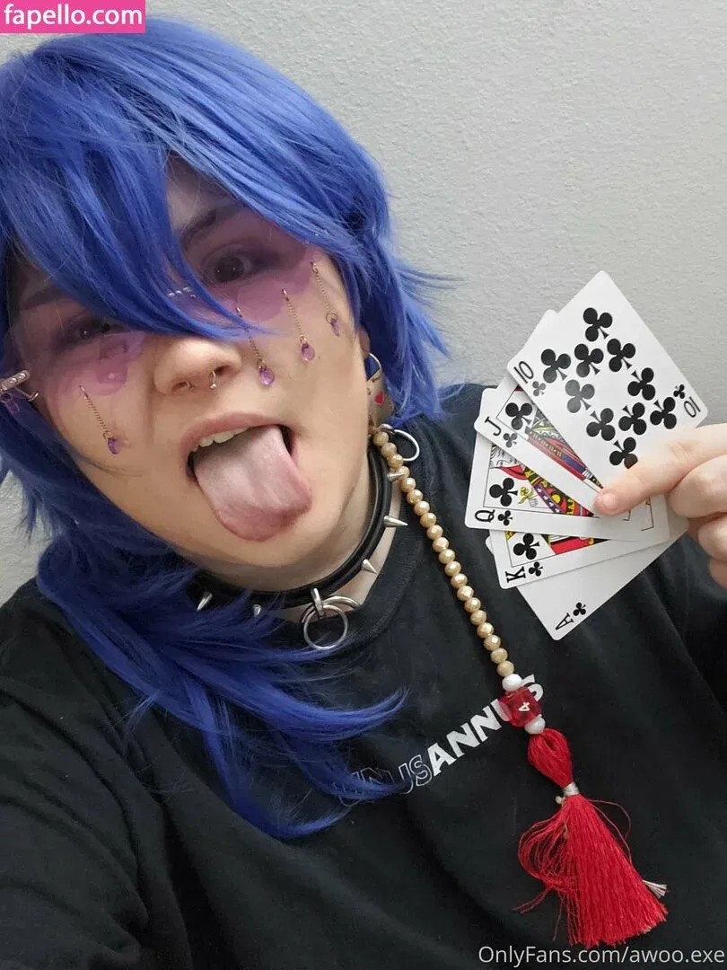 awoo.exe Onlyfans Photo Gallery 