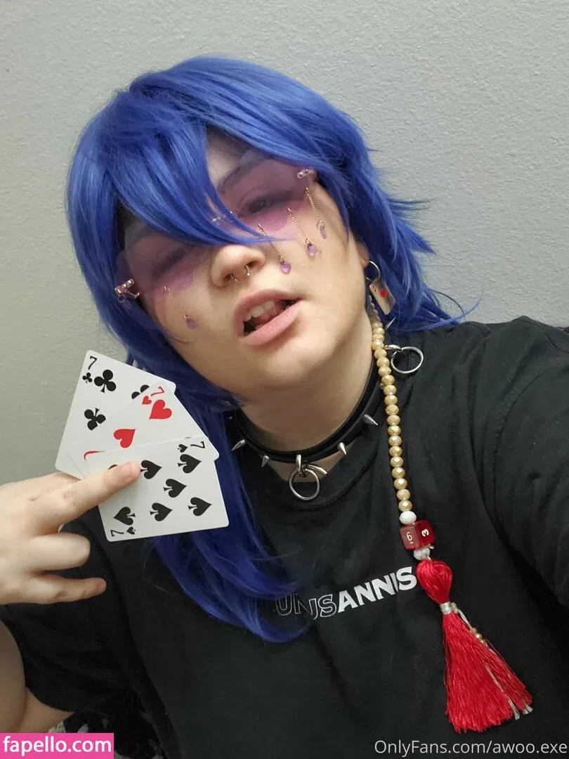 awoo.exe Onlyfans Photo Gallery 