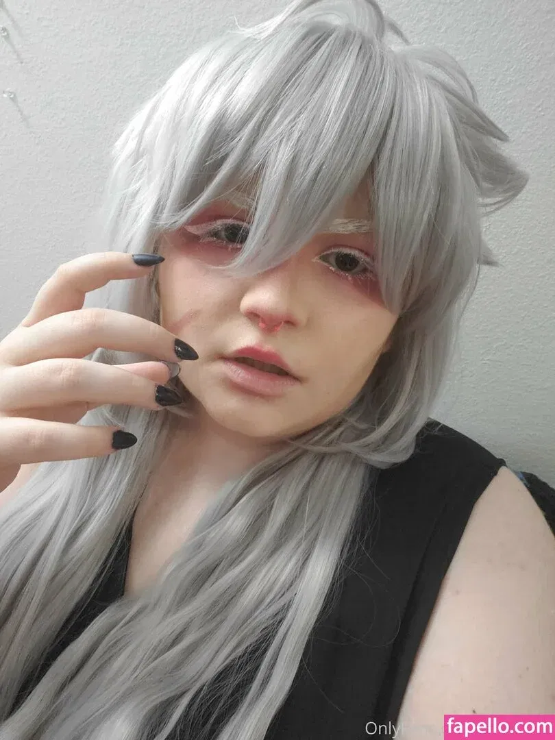 awoo.exe Onlyfans Photo Gallery 