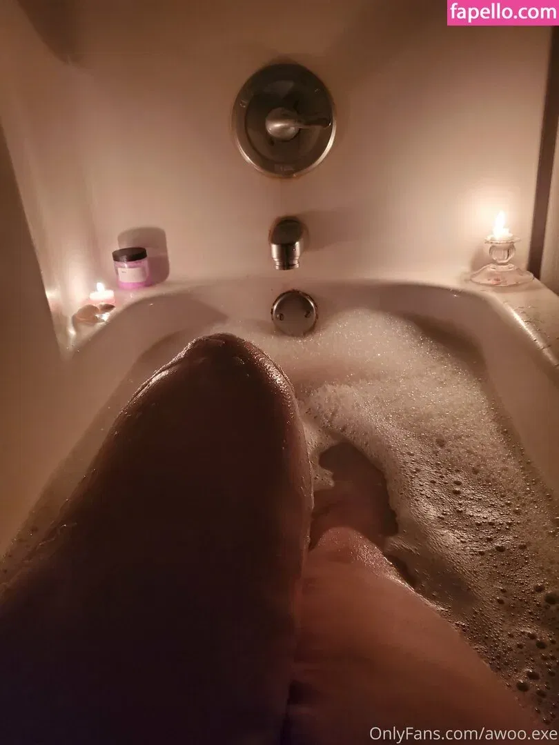 awoo.exe Onlyfans Photo Gallery 