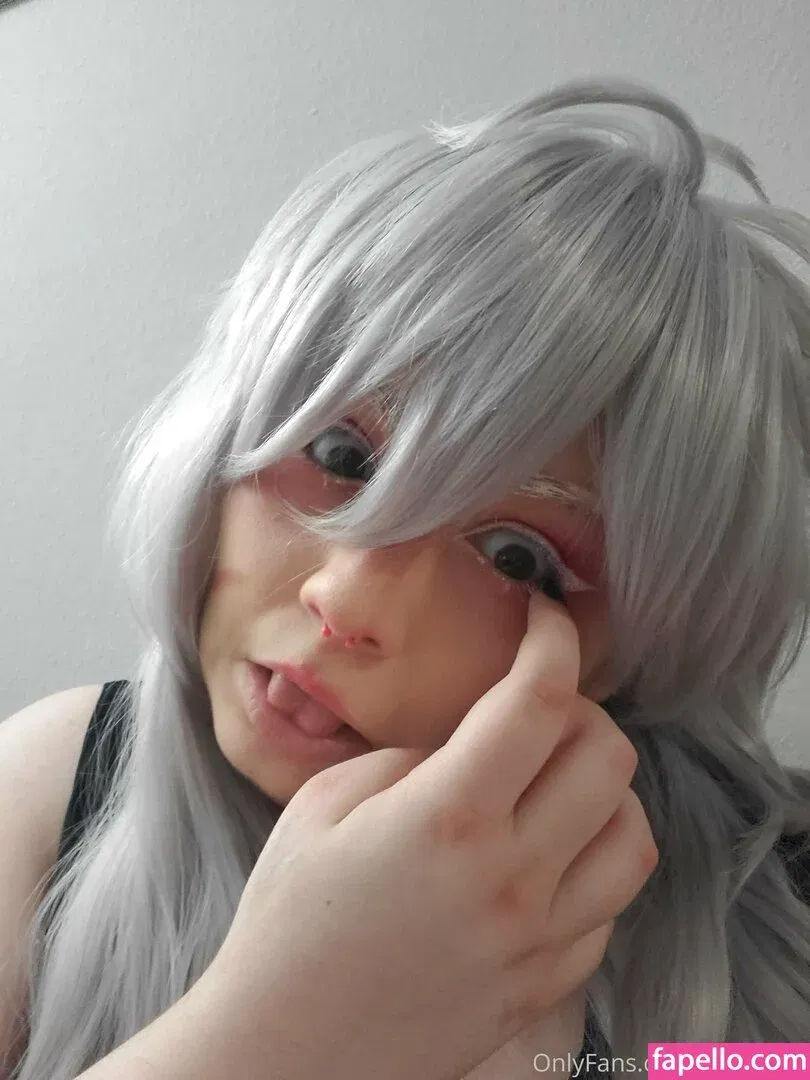 awoo.exe Onlyfans Photo Gallery 