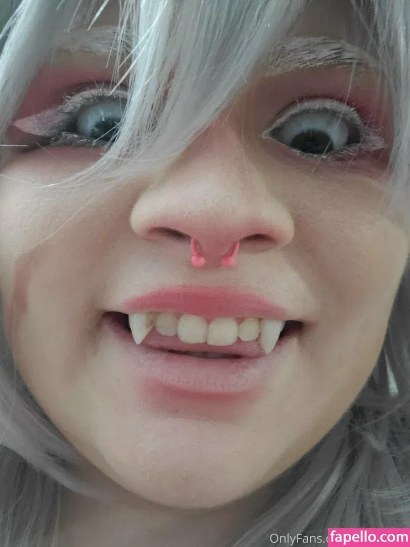 awoo.exe Onlyfans Photo Gallery 