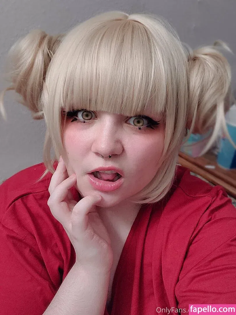 awoo.exe Onlyfans Photo Gallery 