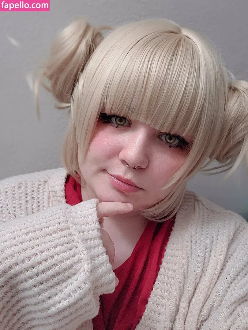 awoo.exe Onlyfans Photo Gallery 