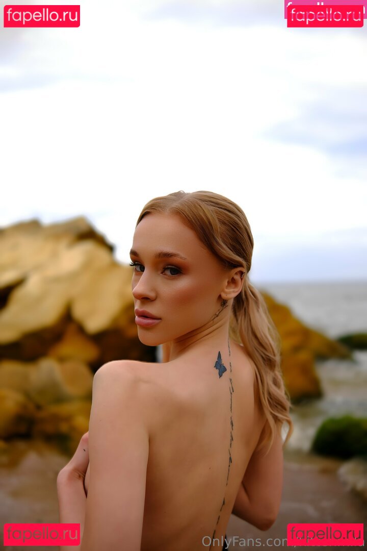 qwenwenderful Nude Onlyfans Photo 17