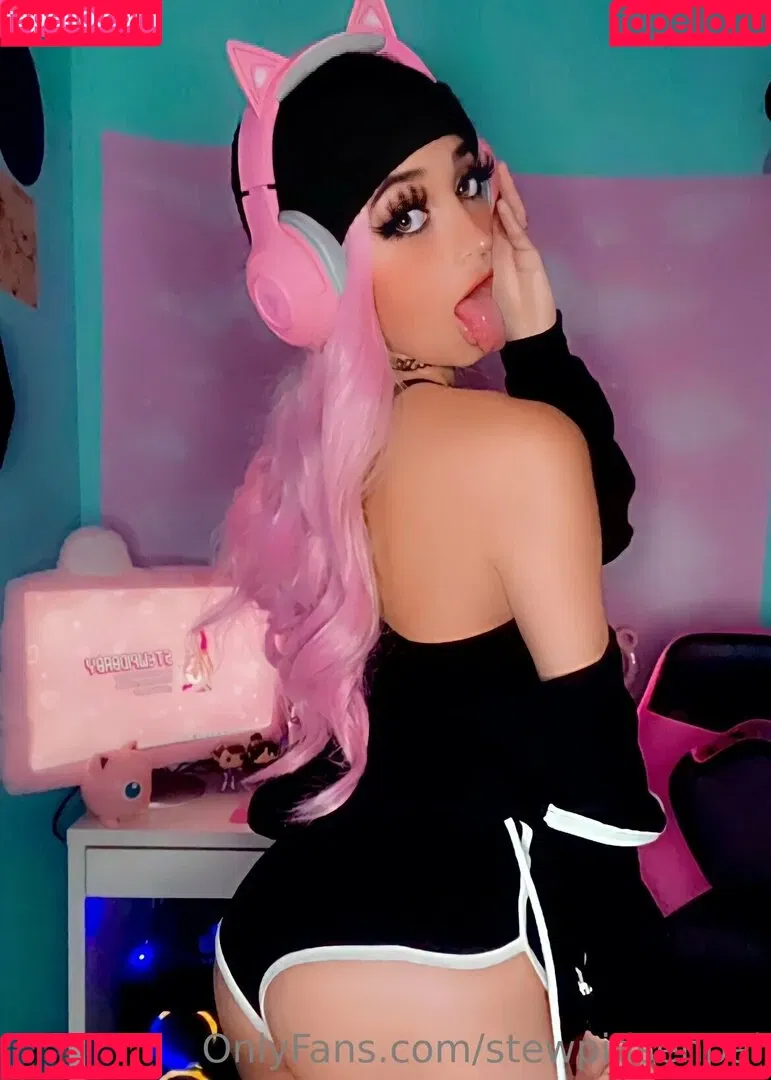 stewpidsenpai Onlyfans Photo Gallery 
