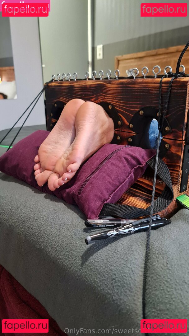 sweetsoftfeet-tickling Nude Onlyfans Photo 26