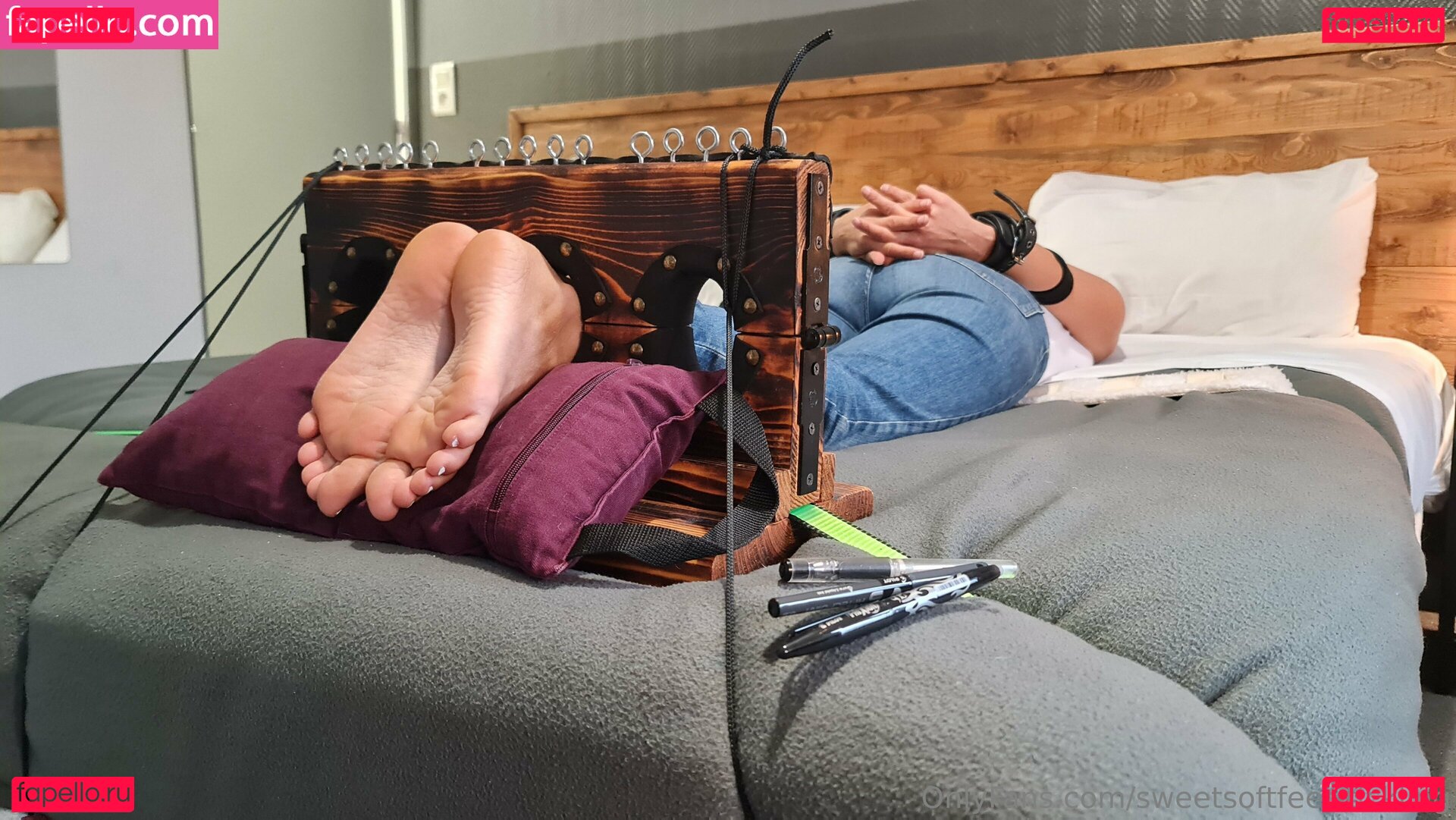 sweetsoftfeet-tickling Nude Onlyfans Photo 24