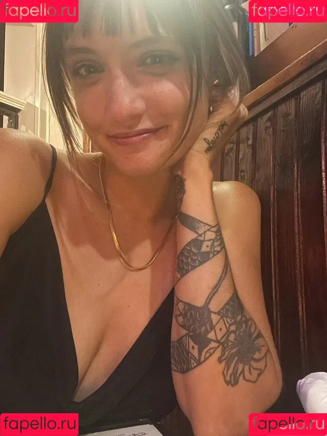 Alanah Mackie Onlyfans Photo Gallery 