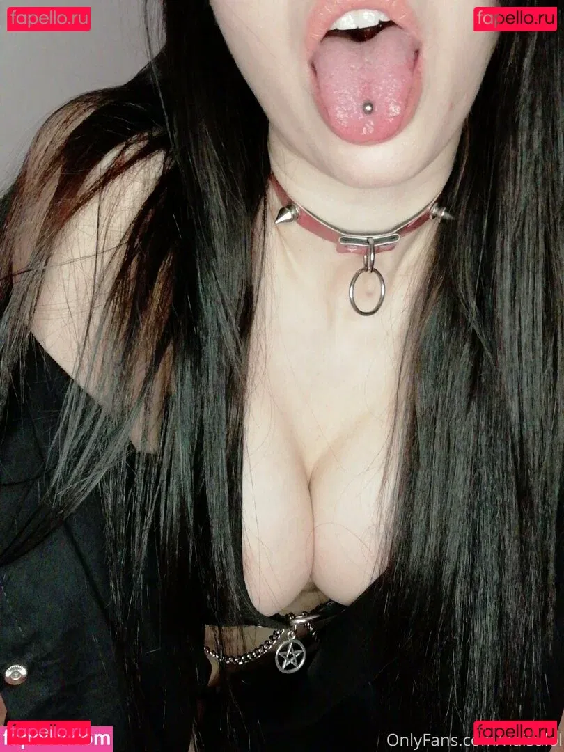 naisulol Onlyfans Photo Gallery 