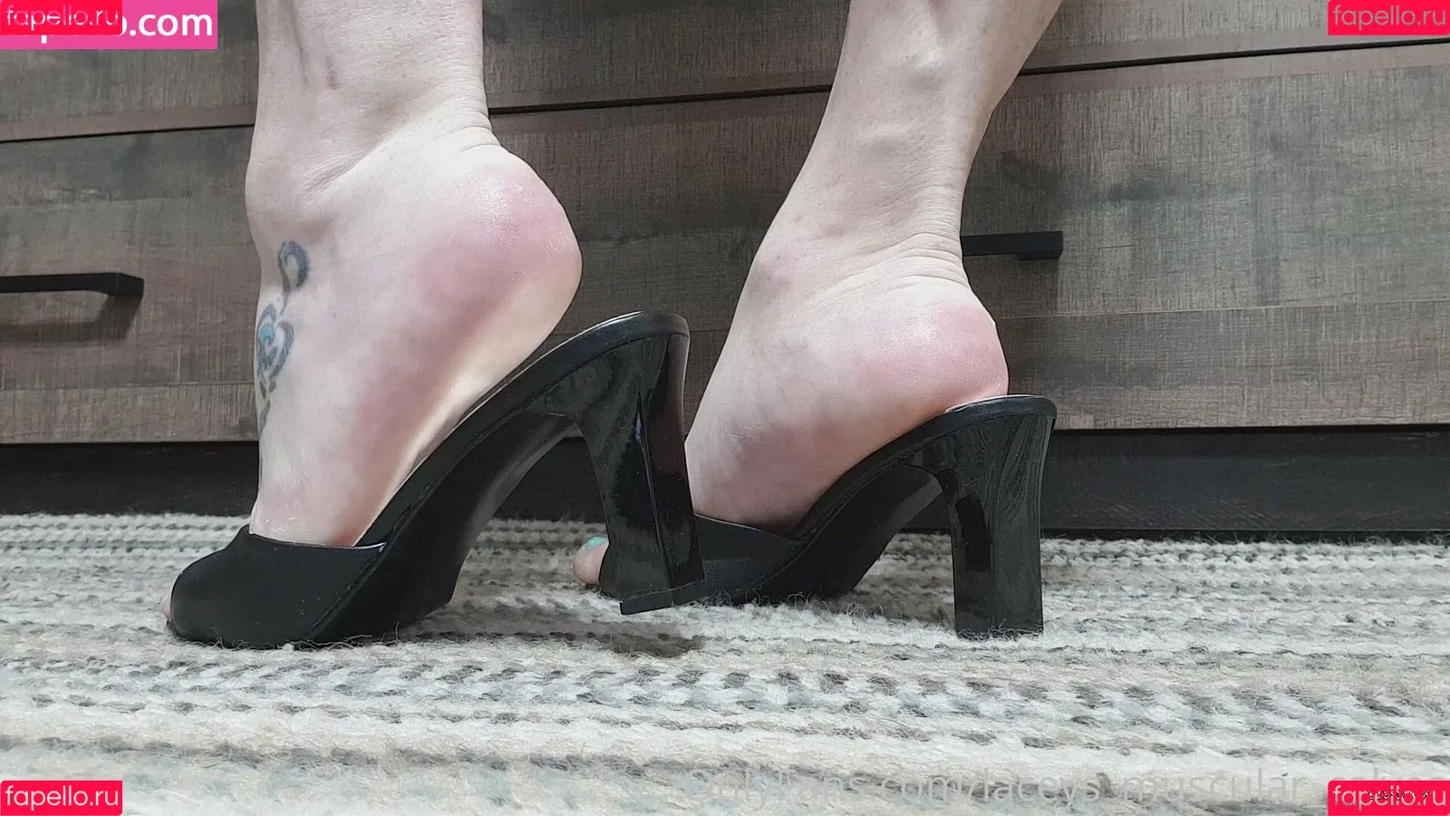 laceys_muscular_calves Onlyfans Photo Gallery 