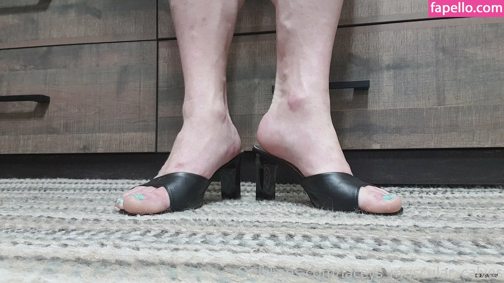 laceys_muscular_calves Onlyfans Photo Gallery 