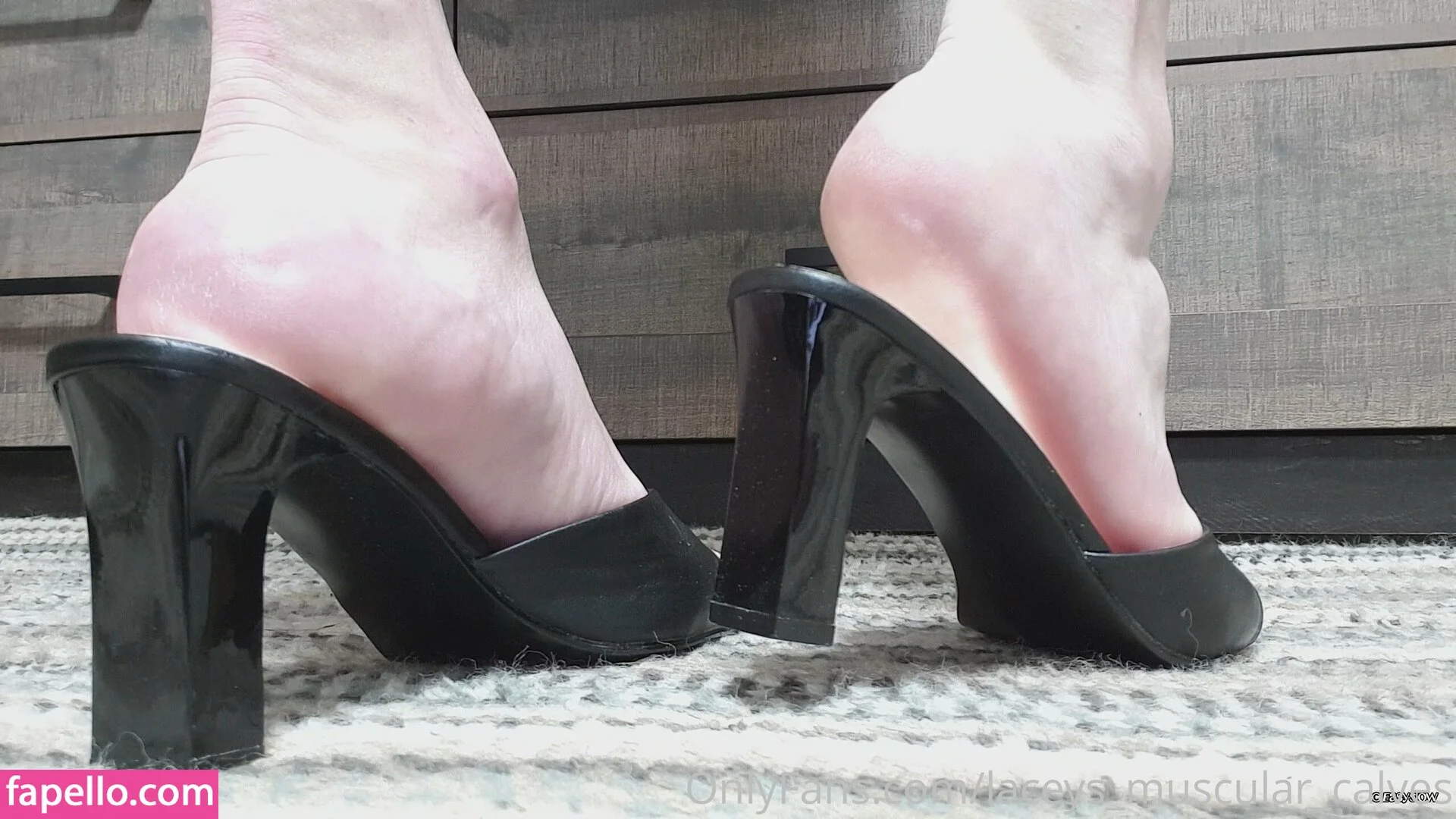 laceys_muscular_calves Onlyfans Photo Gallery 