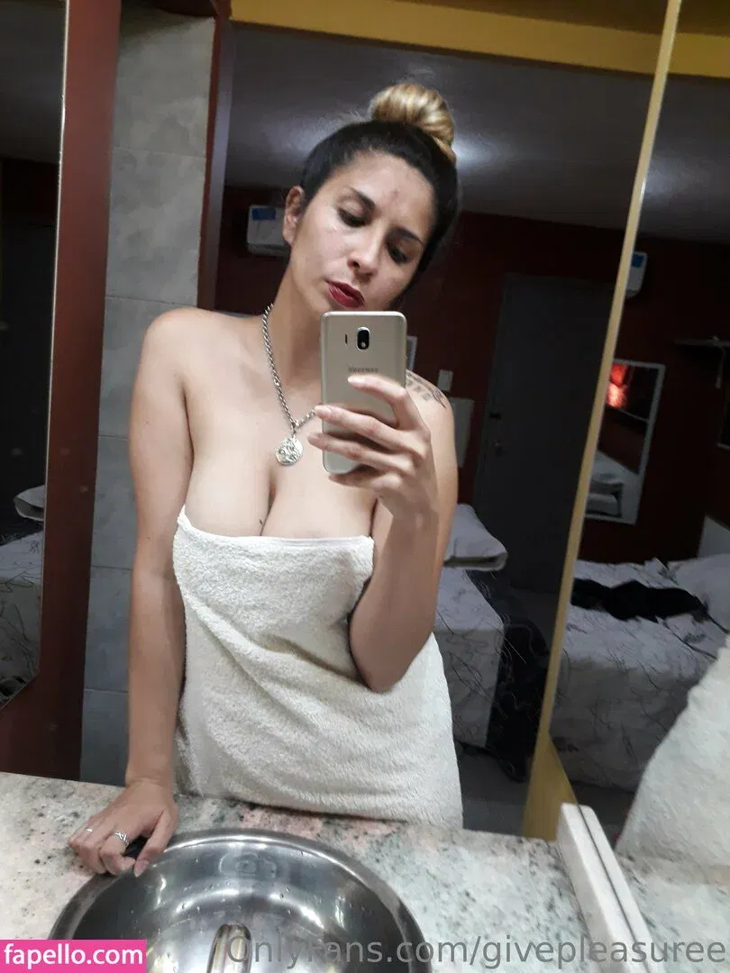 givepleasuree Onlyfans Photo Gallery 