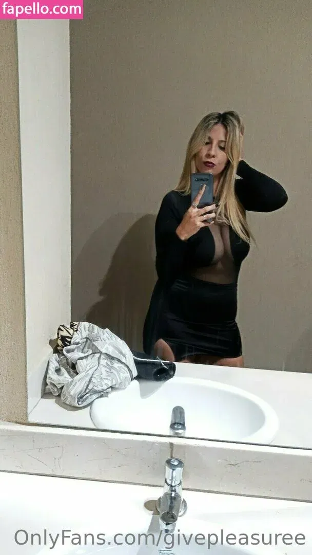 givepleasuree Onlyfans Photo Gallery 