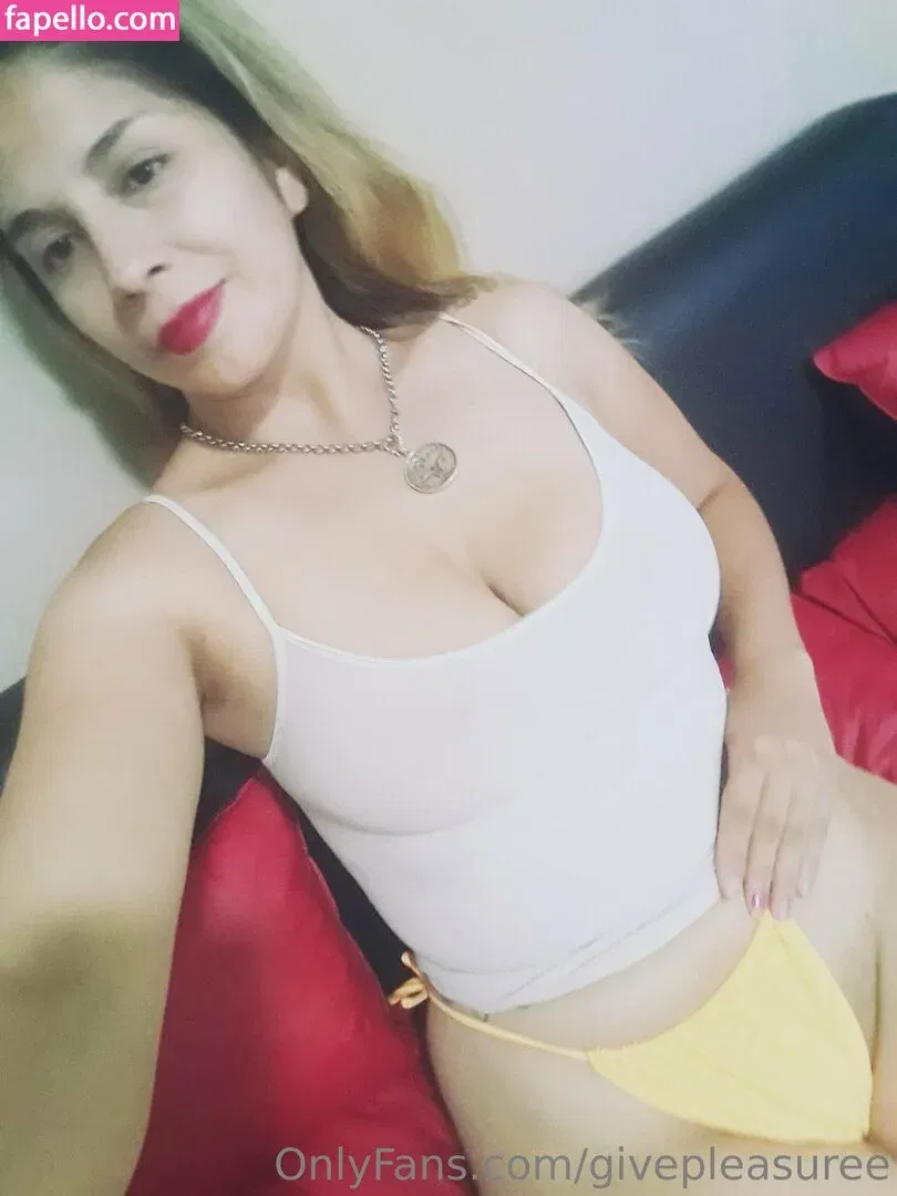 givepleasuree Onlyfans Photo Gallery 