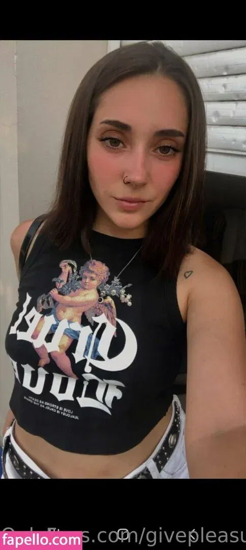 givepleasuree Onlyfans Photo Gallery 