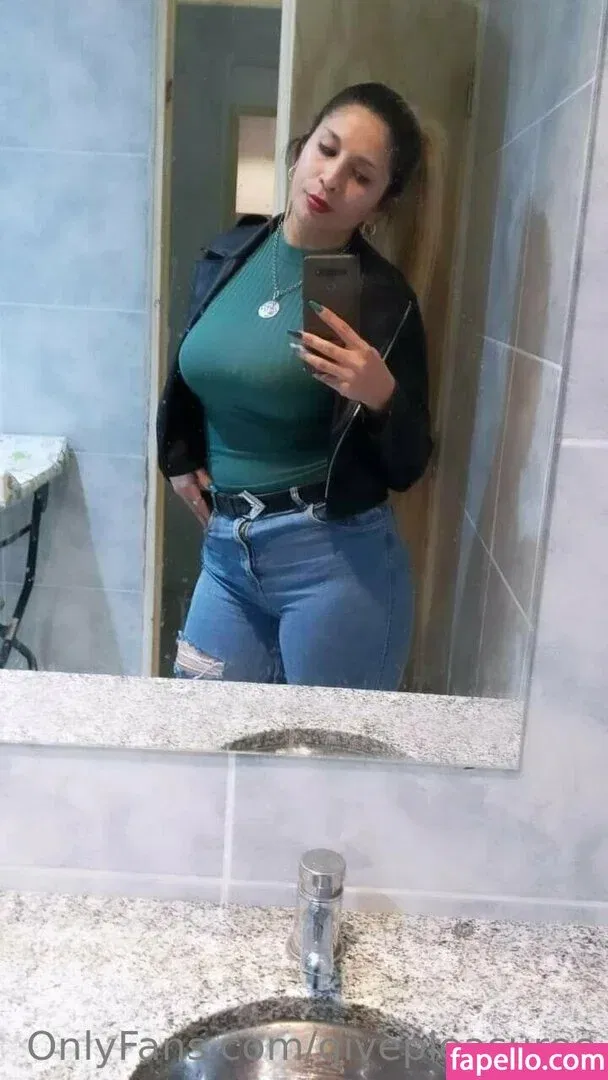 givepleasuree Onlyfans Photo Gallery 