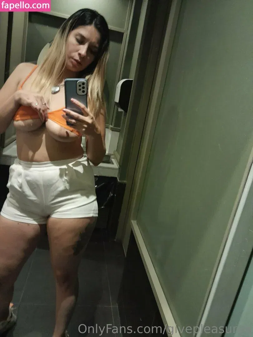 givepleasuree Onlyfans Photo Gallery 