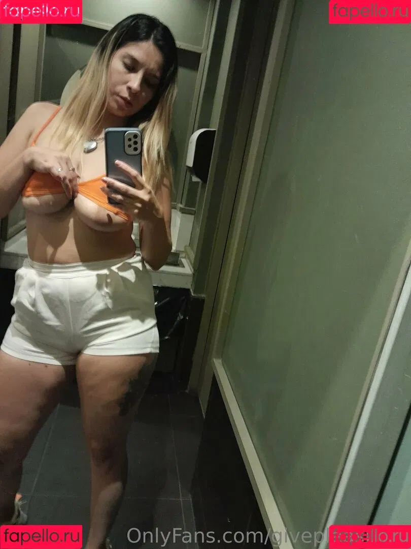 givepleasuree Onlyfans Photo Gallery 
