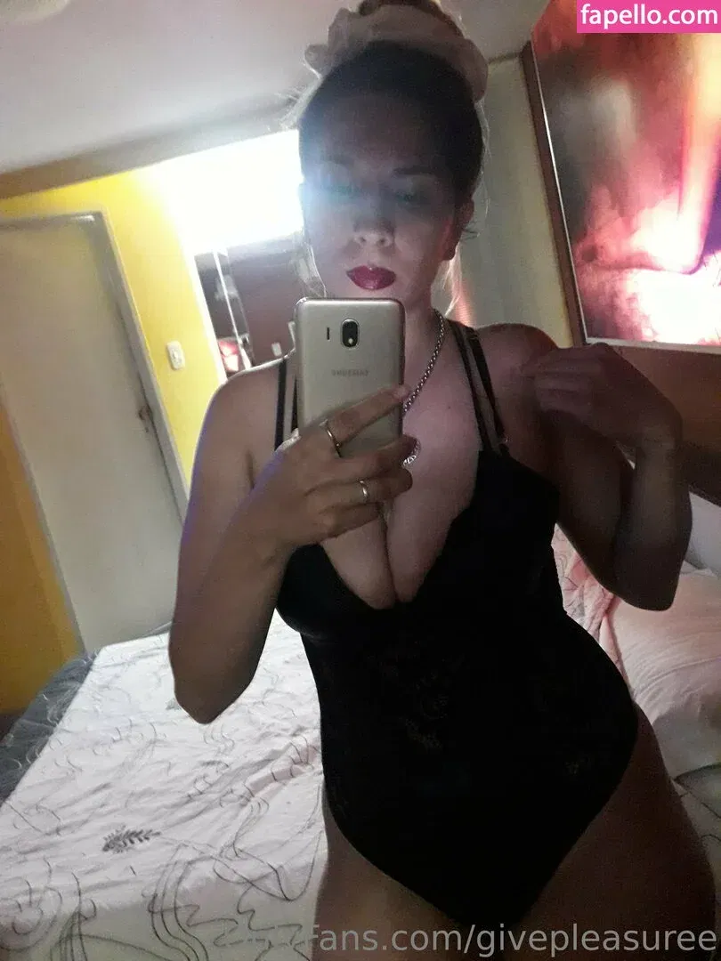 givepleasuree Onlyfans Photo Gallery 