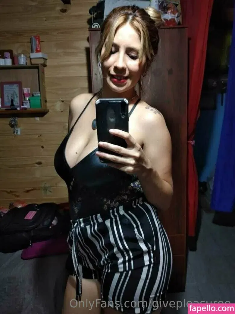 givepleasuree Onlyfans Photo Gallery 