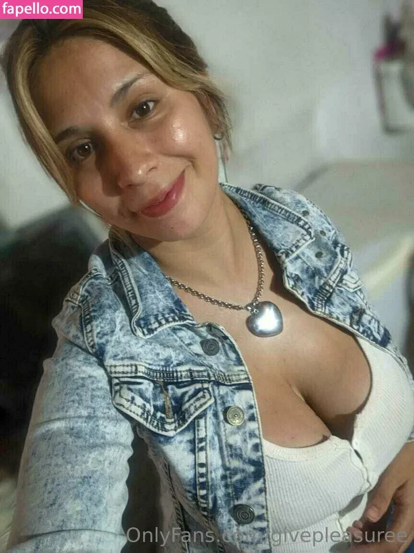 givepleasuree Onlyfans Photo Gallery 