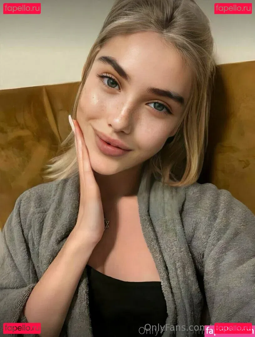 vivi_torn Onlyfans Photo Gallery 