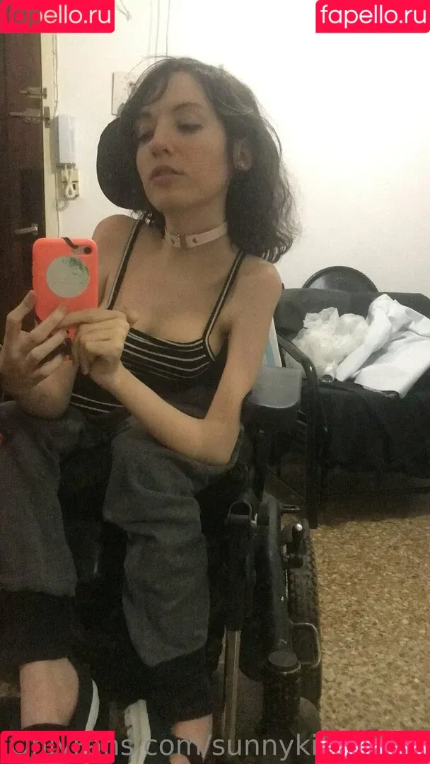 sunnykitsunexo Onlyfans Photo Gallery 