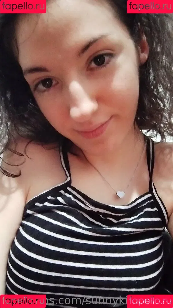 sunnykitsunexo Onlyfans Photo Gallery 