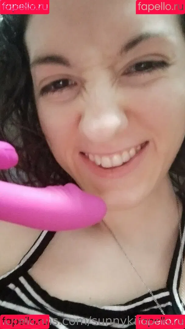 sunnykitsunexo Onlyfans Photo Gallery 