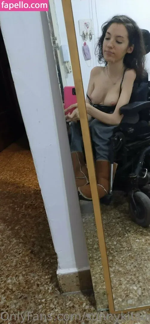 sunnykitsunexo Onlyfans Photo Gallery 