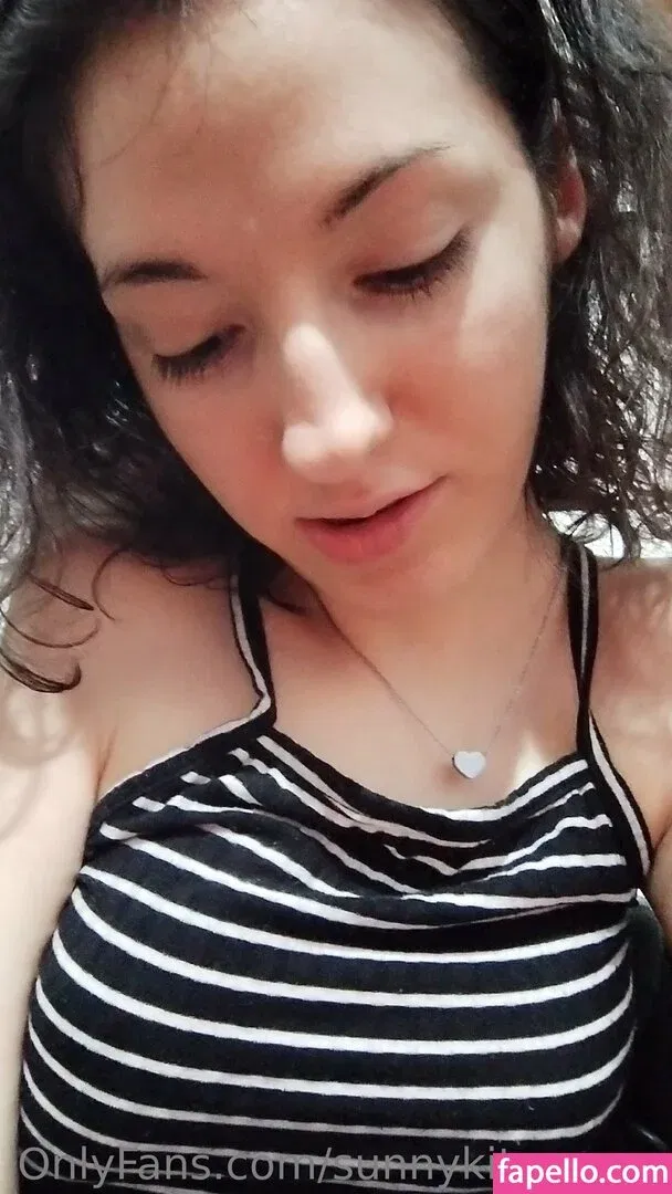 sunnykitsunexo Onlyfans Photo Gallery 