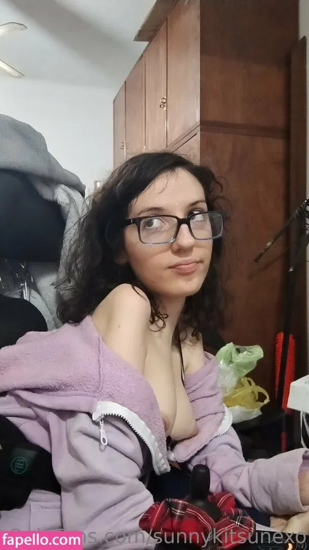 sunnykitsunexo Onlyfans Photo Gallery 