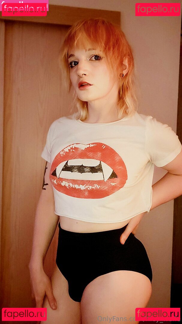 Riley_Wulfe Nude Onlyfans Photo 26