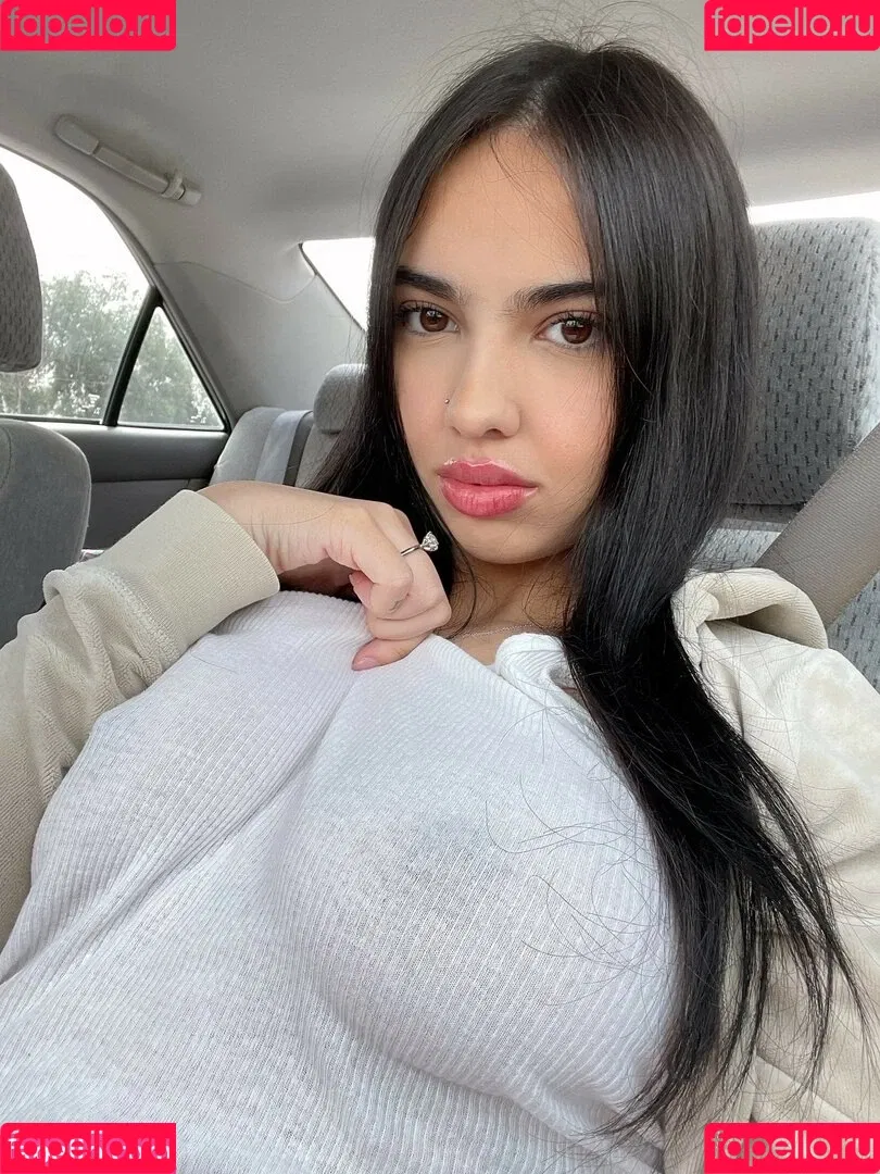 Emilia Onlyfans Photo Gallery 
