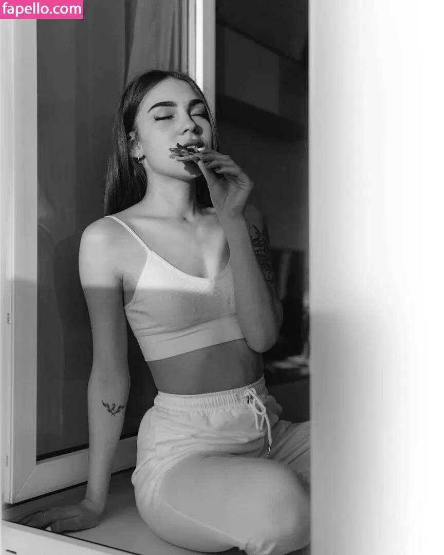 Earlyflowerr Onlyfans Photo Gallery 