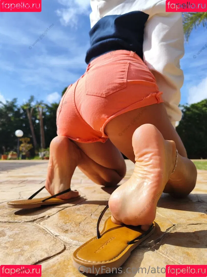 atomictoez Onlyfans Photo Gallery 