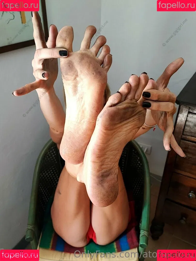 atomictoez Onlyfans Photo Gallery 