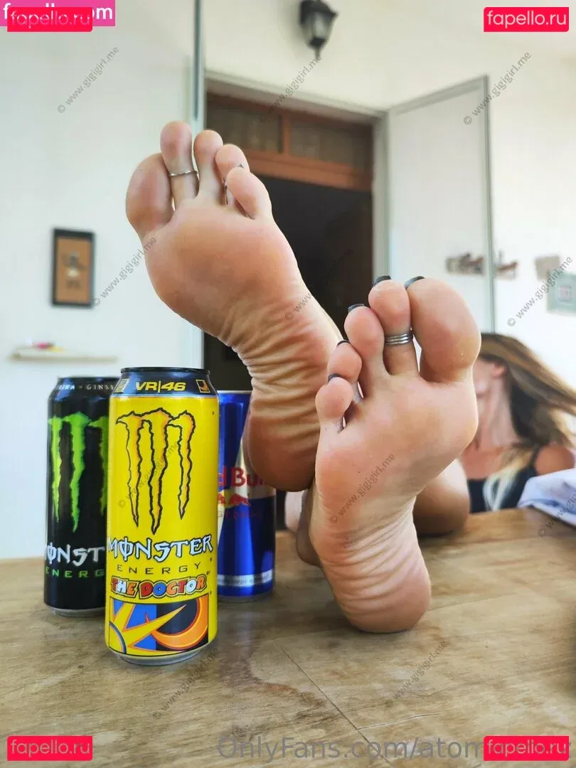 atomictoez Onlyfans Photo Gallery 