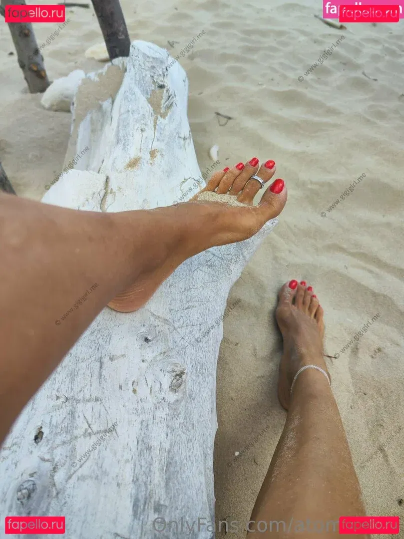 atomictoez Onlyfans Photo Gallery 