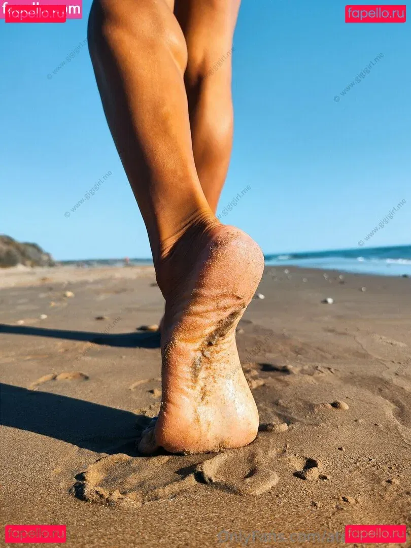 atomictoez Onlyfans Photo Gallery 