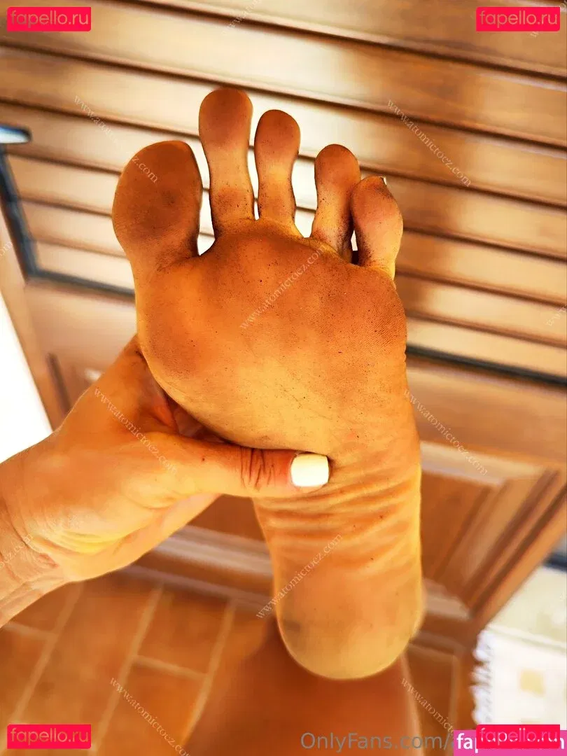 atomictoez Onlyfans Photo Gallery 