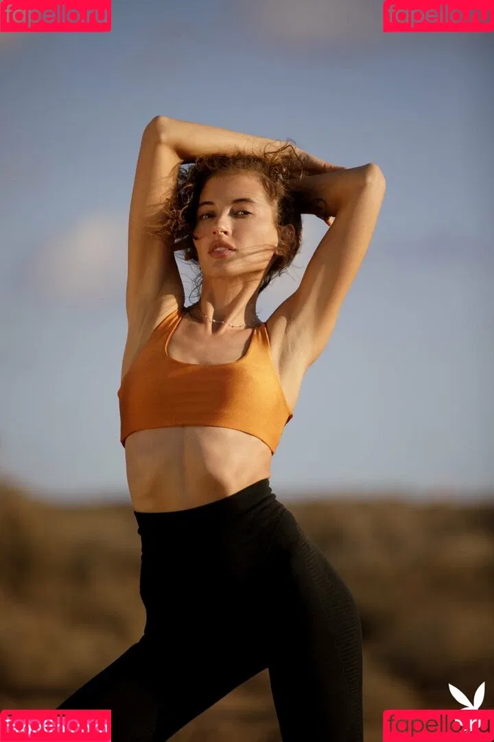 Taya Vais Onlyfans Photo Gallery 