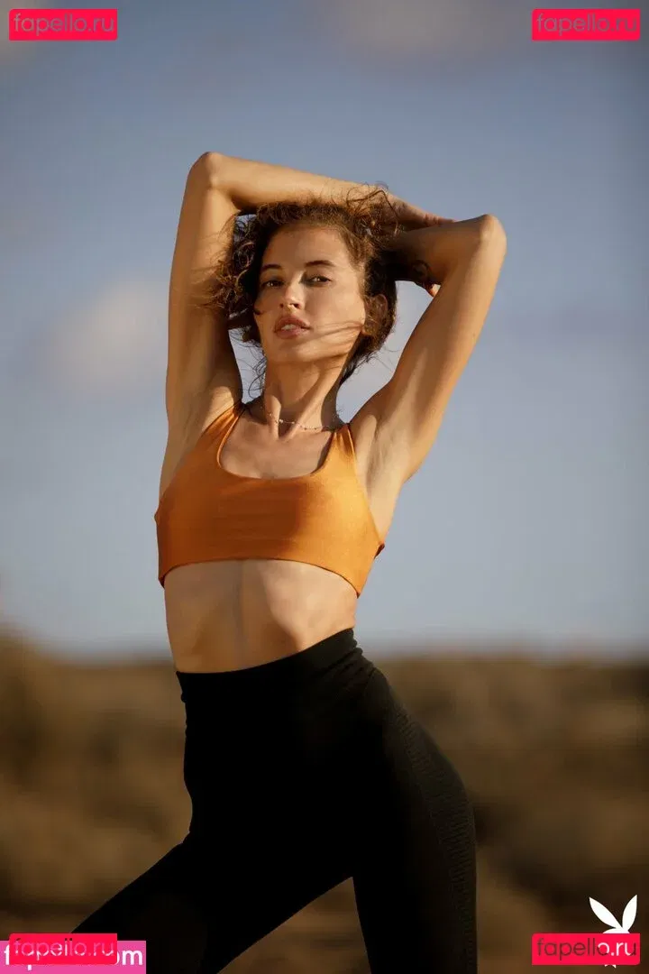 Taya Vais Onlyfans Photo Gallery 