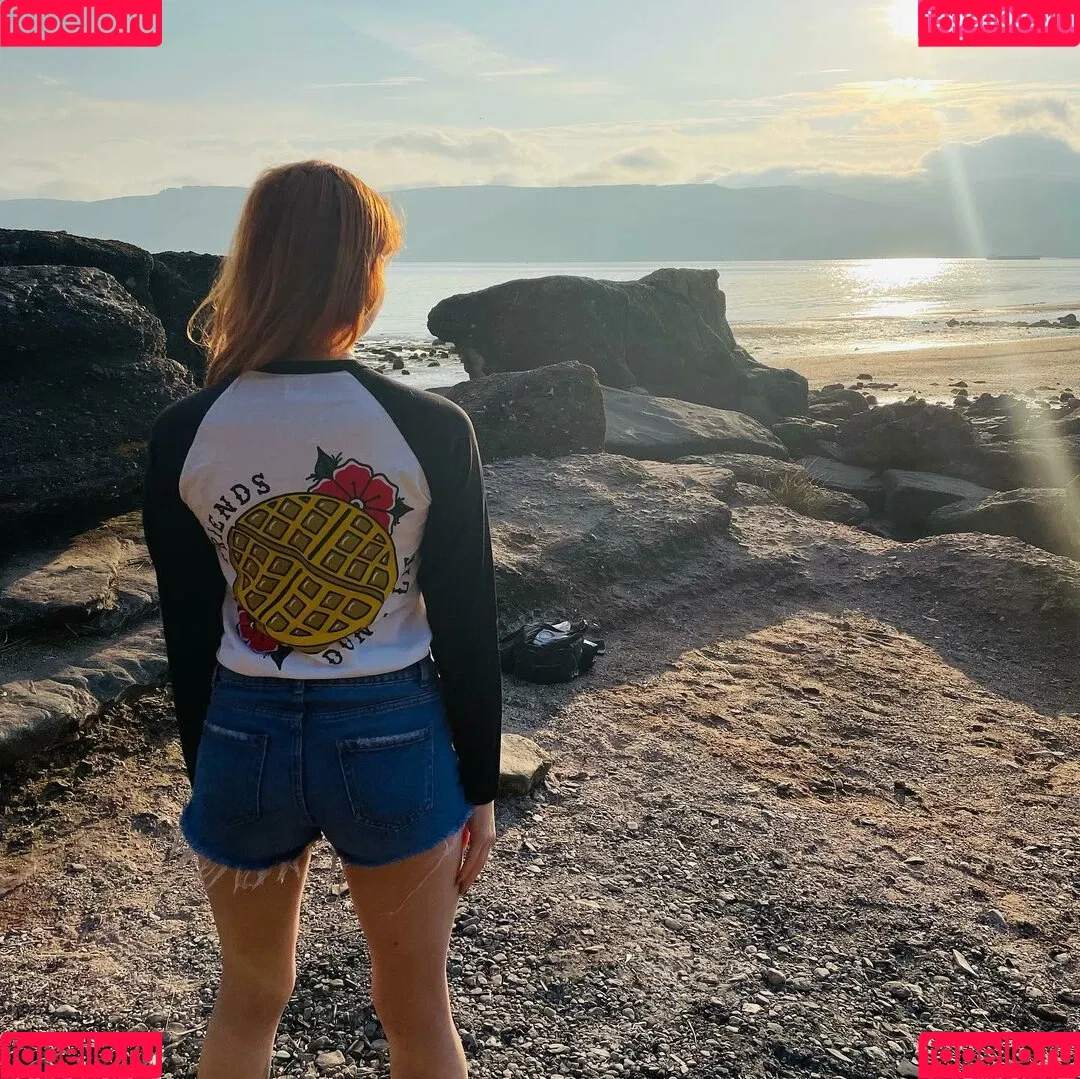 Eve Hill Onlyfans Photo Gallery 